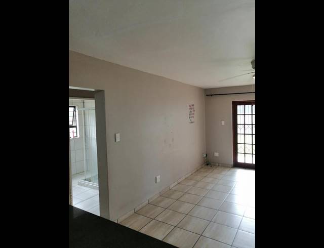 2 BEDROOM PROPERTY TO RENT IN MEER EN SEE